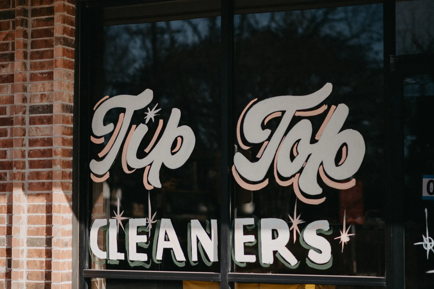 Tip Top Cleaners storefront in New Braunfels